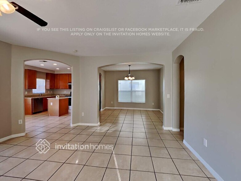 Building Photo - 8233 Crescent Moon Dr
