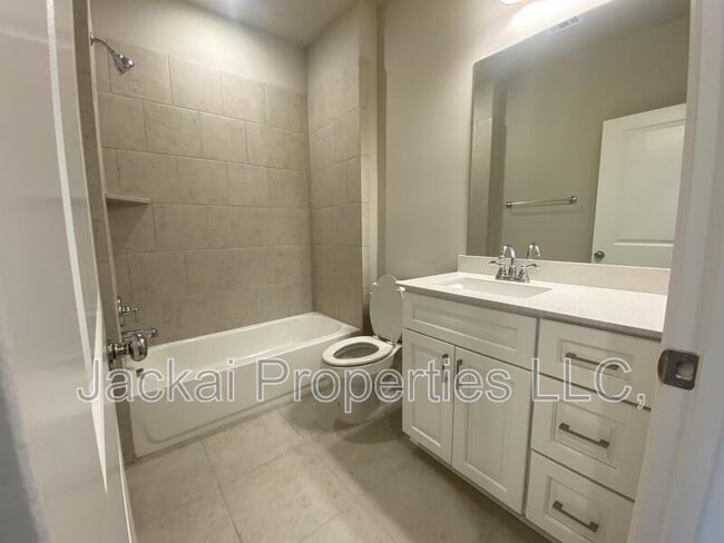 Building Photo - 801 Ponds Edge Ln