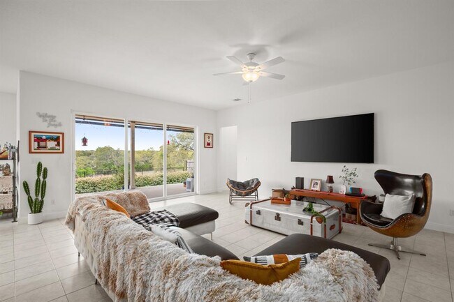 Building Photo - 385 Barnhill Lp