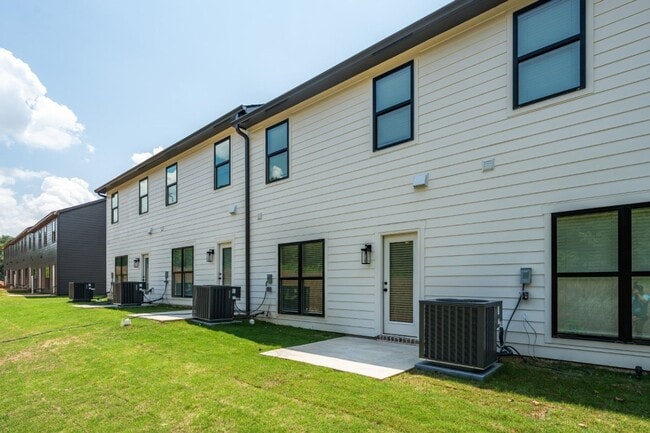 Building Photo - NEW CONSTRUCTION TOWNHOME FOR RENT! 3 BED ...