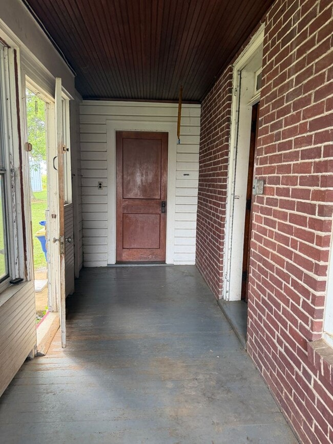 Building Photo - 7144 Susquehanna Trail S