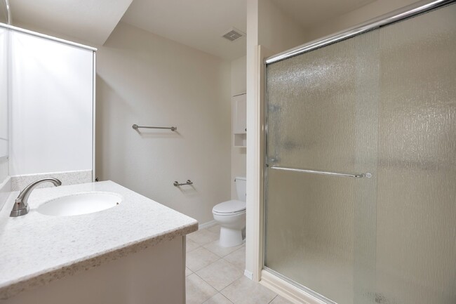 Building Photo - Lovely  South Scottsdale Charmer!
