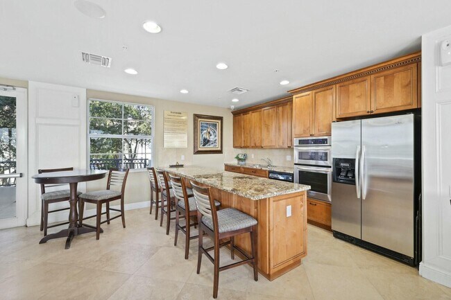 Building Photo - 3111 Waterside Cir