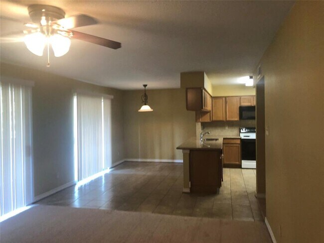 Building Photo - 14515 Wunderlich Dr