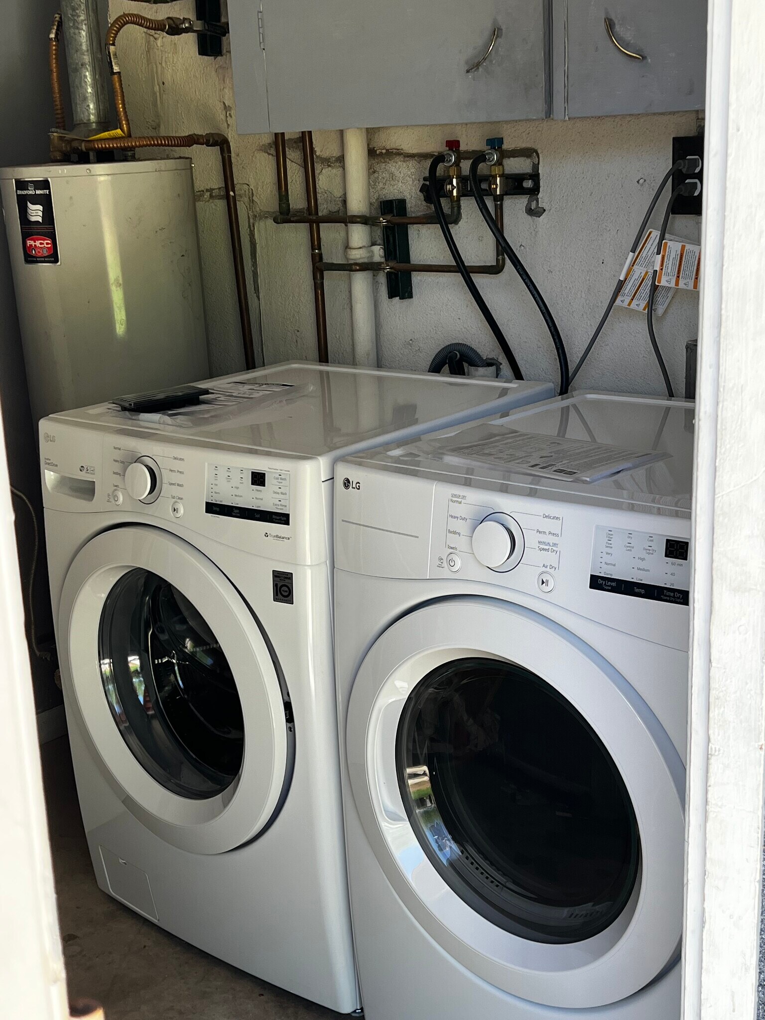 Building Photo - 1512 N Forgeus Ave