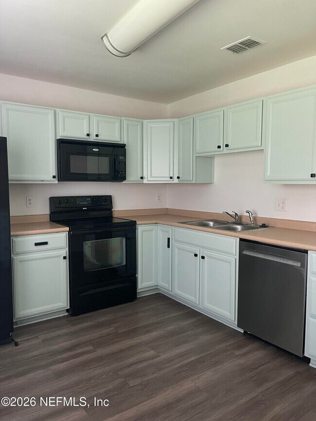 Building Photo - 11432 Skipjack Way S