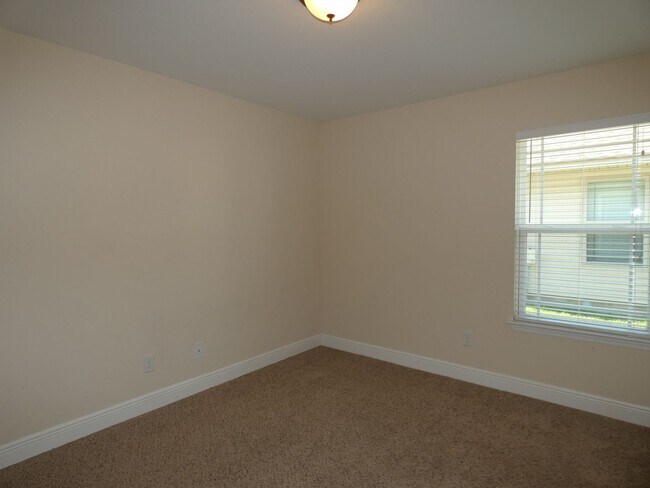 Building Photo - 5061 Carley Ct