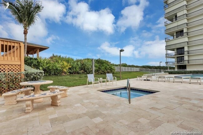 Building Photo - 10600 S Ocean Dr