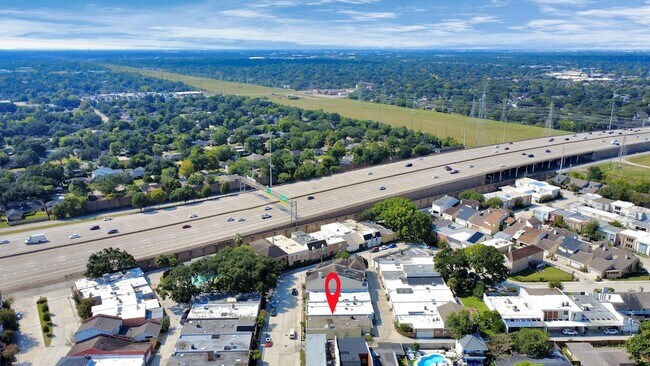 Building Photo - 4112 Meyerwood Dr