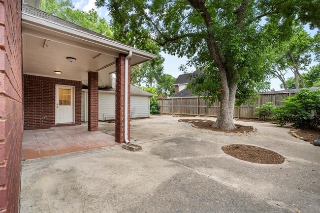 Building Photo - 6614 Berrytree Ln