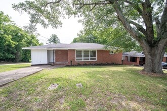 Building Photo - Coming Soon! Spacious 5 Bedroom 3 Bath Home