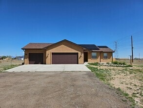 Building Photo - ALL PROSPECTIVE TENANTS MUST SUBMIT A $58 ...