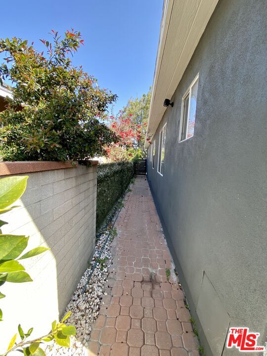 Building Photo - 4810 Pickford St