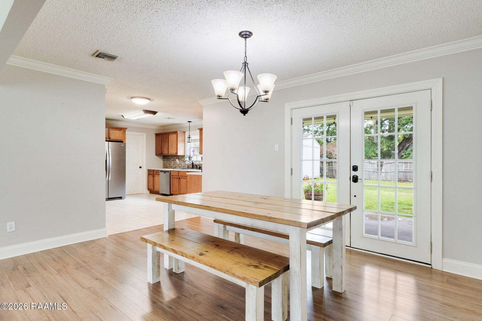 Building Photo - 106 Maple Dr