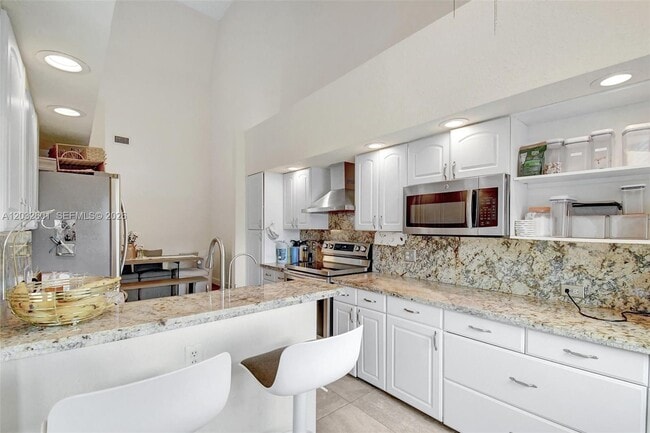 Building Photo - 16339 Malibu Dr