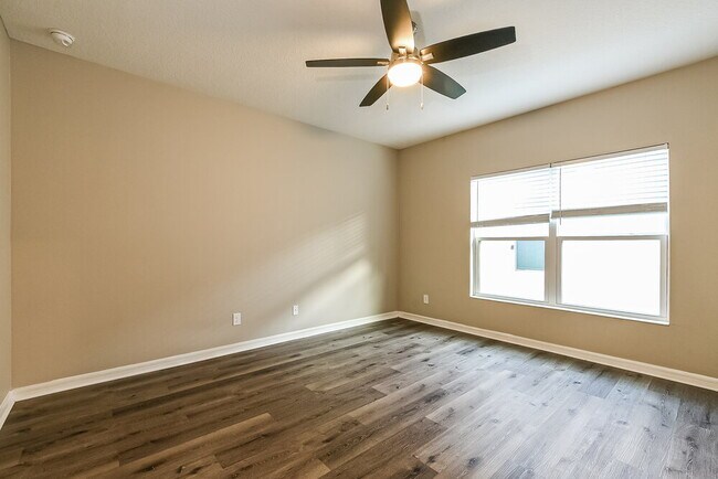 Building Photo - 9808 Kinmore Dr