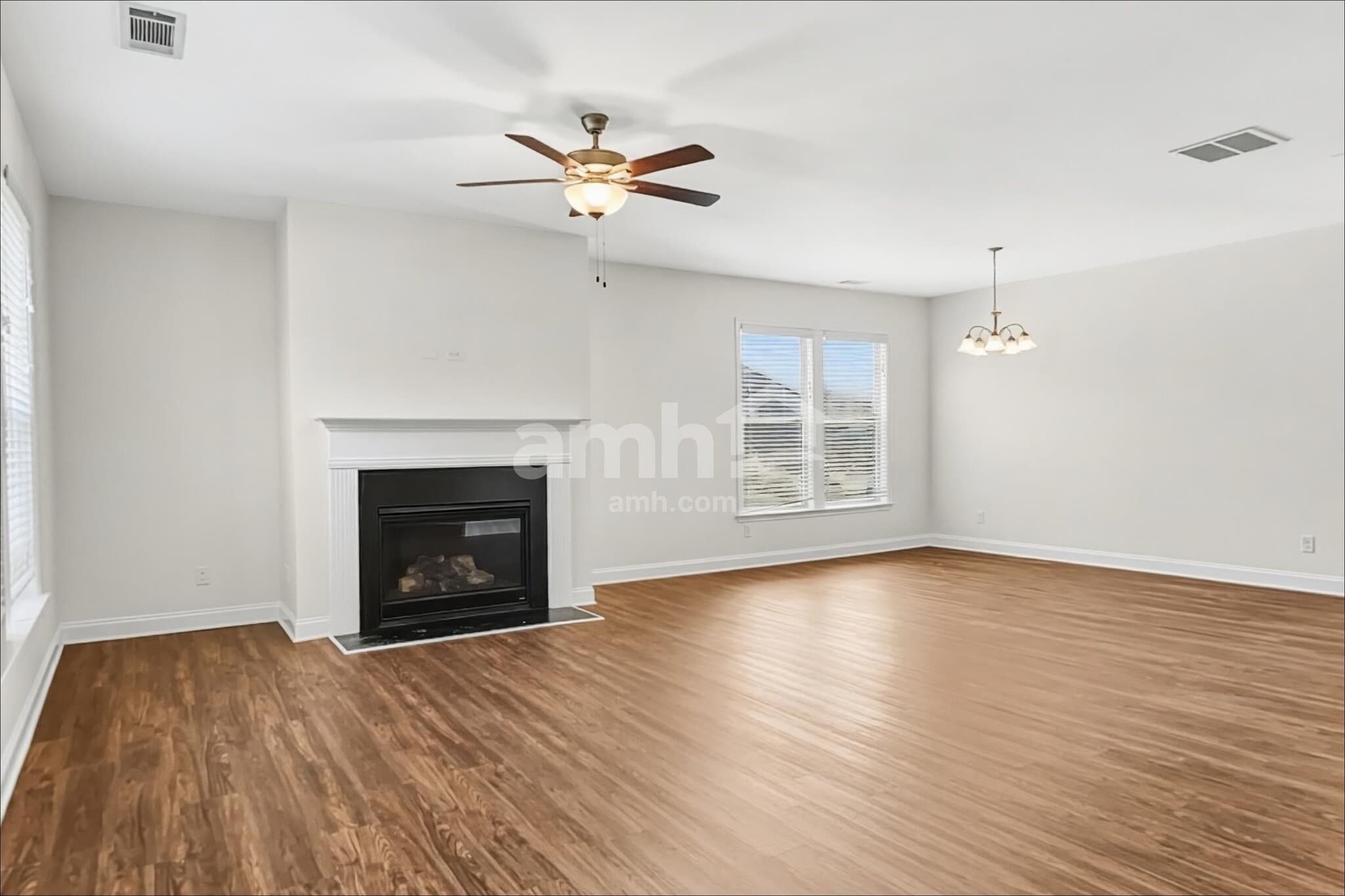 Building Photo - 5935 Hart Way