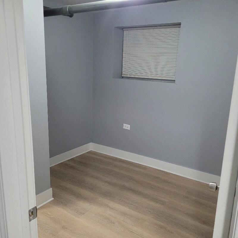 Building Photo - 6842 S Merrill Ave