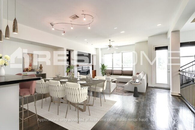 Building Photo - 5610 Schuler St