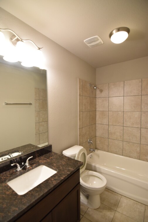 Building Photo - 3520 Addison St