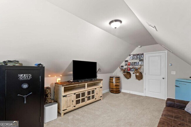 Building Photo - 2121 Charmond Dr