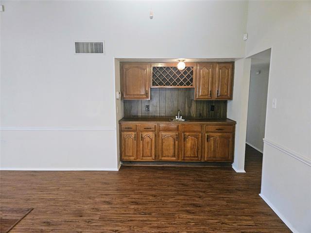 Building Photo - 4708 Woodfield Dr