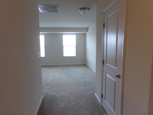 Building Photo - Coming Soon – Available November 1st! Spacious 4-Bedroom Home