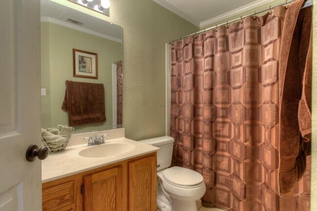 Building Photo - 14616 Montoro Dr