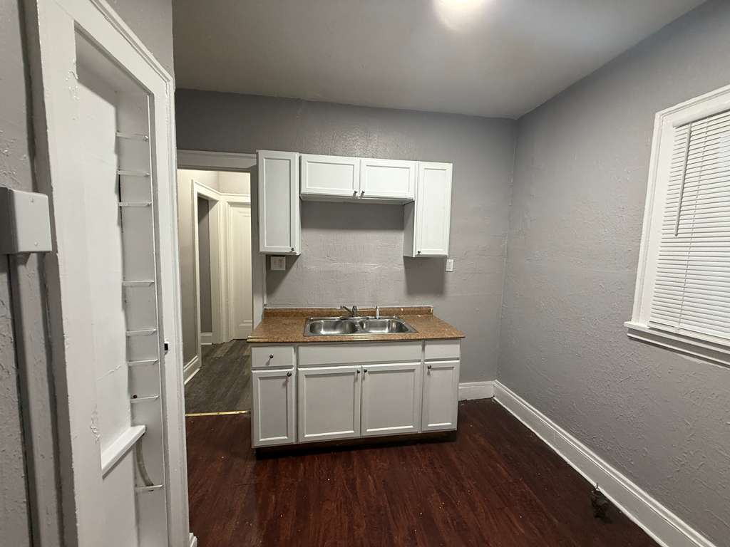 Building Photo - 392 E 147th St