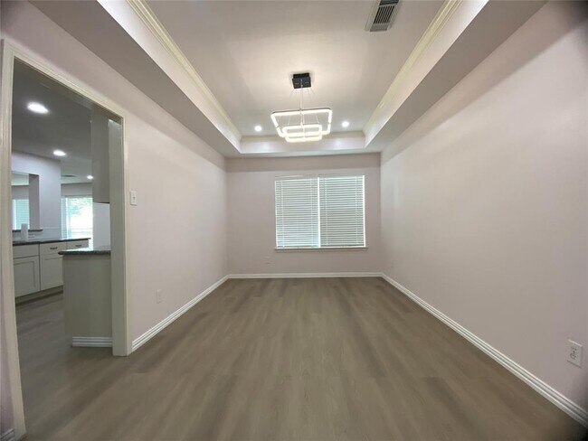 Building Photo - 15706 Springfield Dr