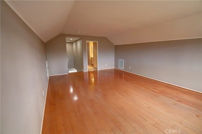 Building Photo - 44 Pembroke