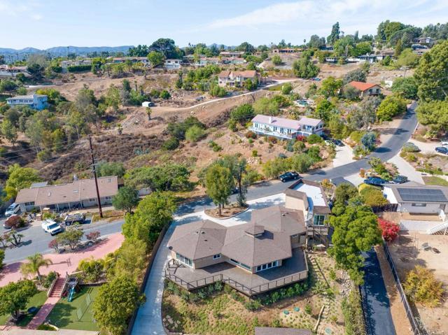 Building Photo - 2916 Anaheim St