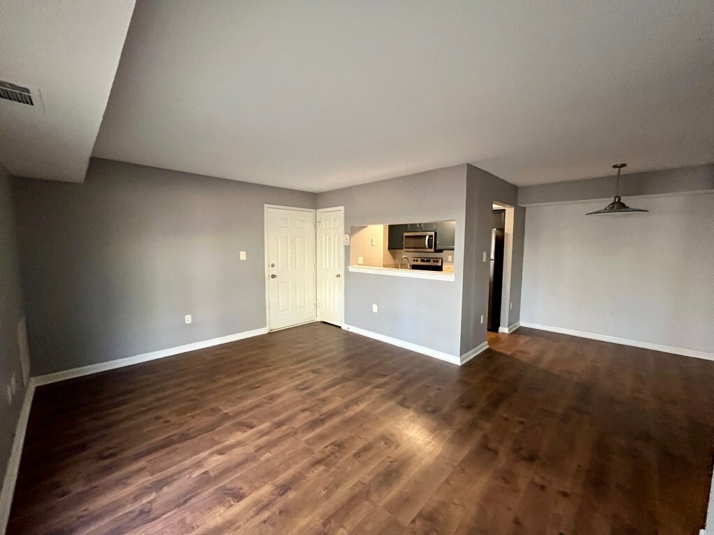 Building Photo - 5708 Shadwell Ct