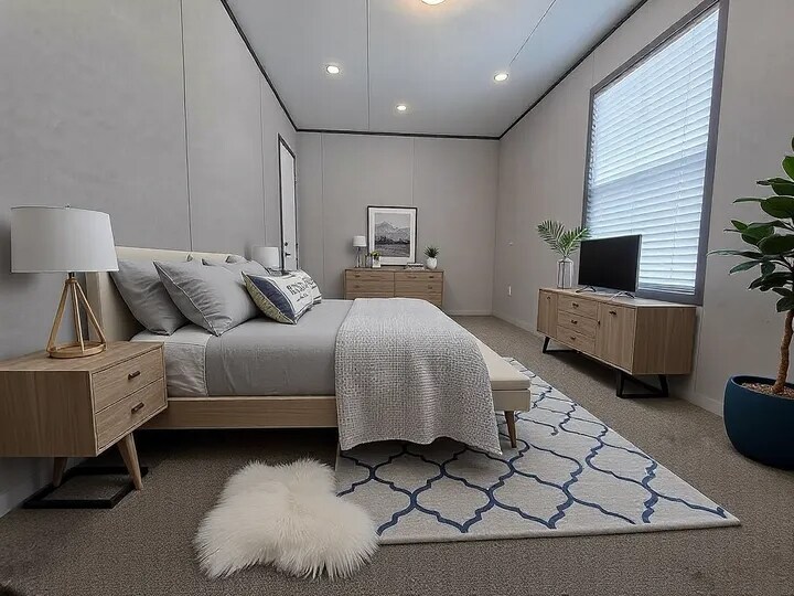 Building Photo - 204 Marie St