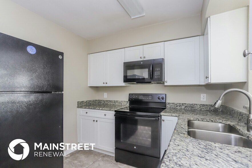 Building Photo - 2243 Trelaine Dr