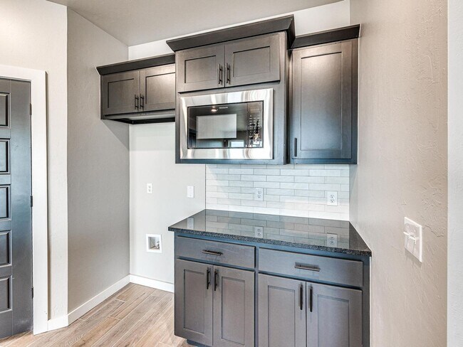 Building Photo - 109 Carlow Wy