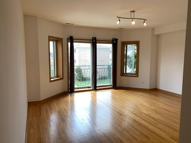 Building Photo - 2525 N 72nd Ct