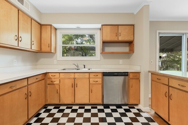Building Photo - 4815 Danby Dr