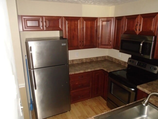 Building Photo - Briarcliff Condos