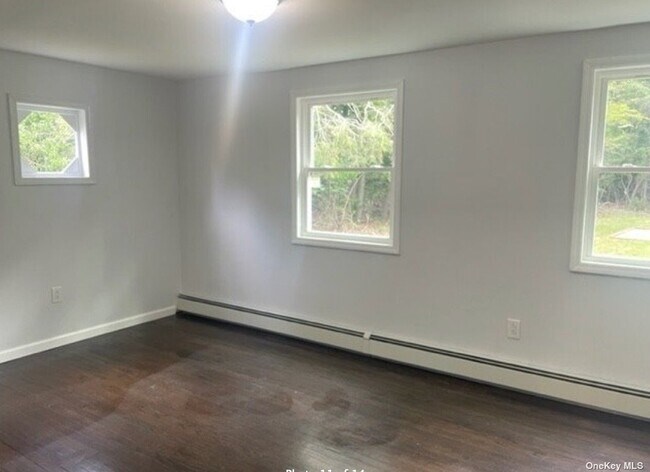 Building Photo - 3 Caroline St