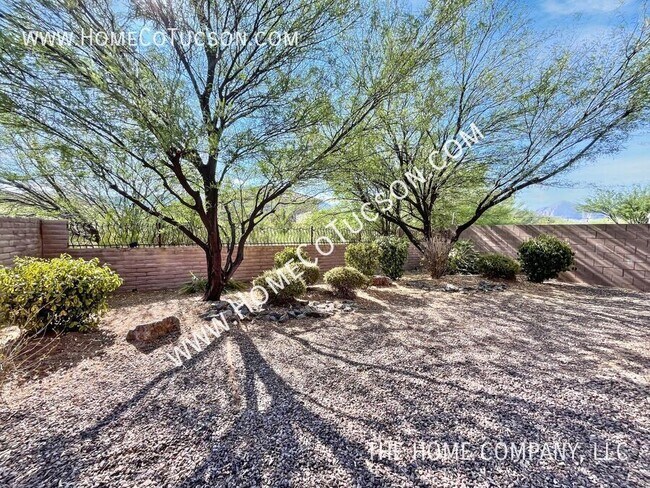 Building Photo - 12860 N Camino Vieja Rancheria