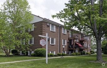 Building Photo - Liberty Trace Apartments