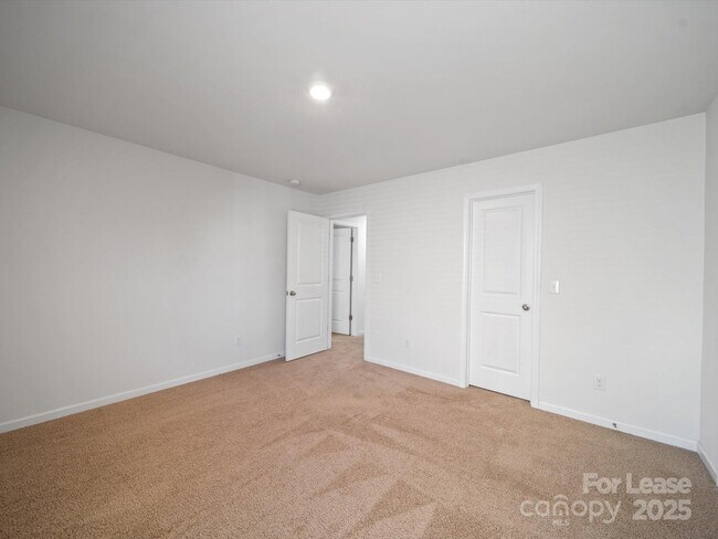 Building Photo - 1008 Hudson Taylor Ln