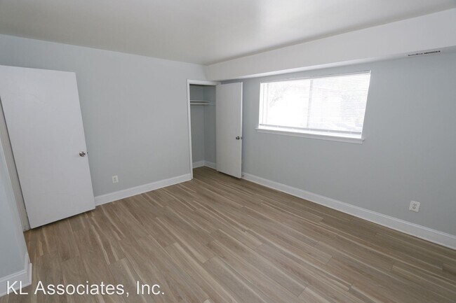 Building Photo - 1 br, 1 bath House - 7529 Riverdale Road  ...