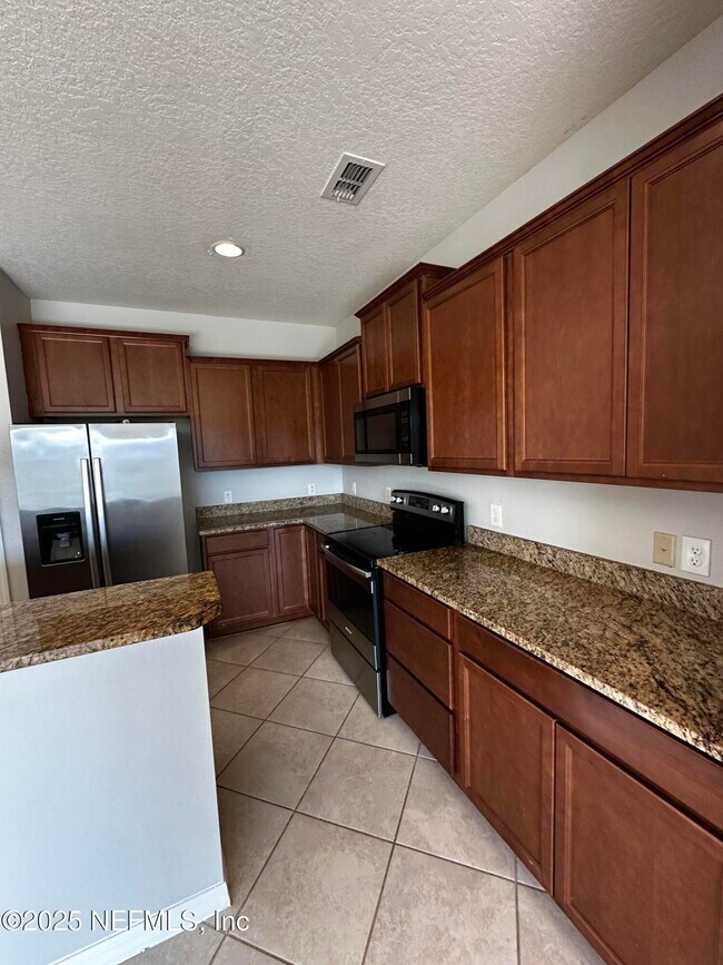 Building Photo - 7010 Butterfly Ct