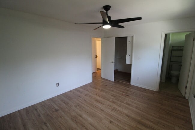 Building Photo - 129 W 39th Ave