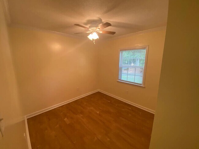 Building Photo - Charming 3BR Brick Home near Sandfly with Fully Fenced Backyard