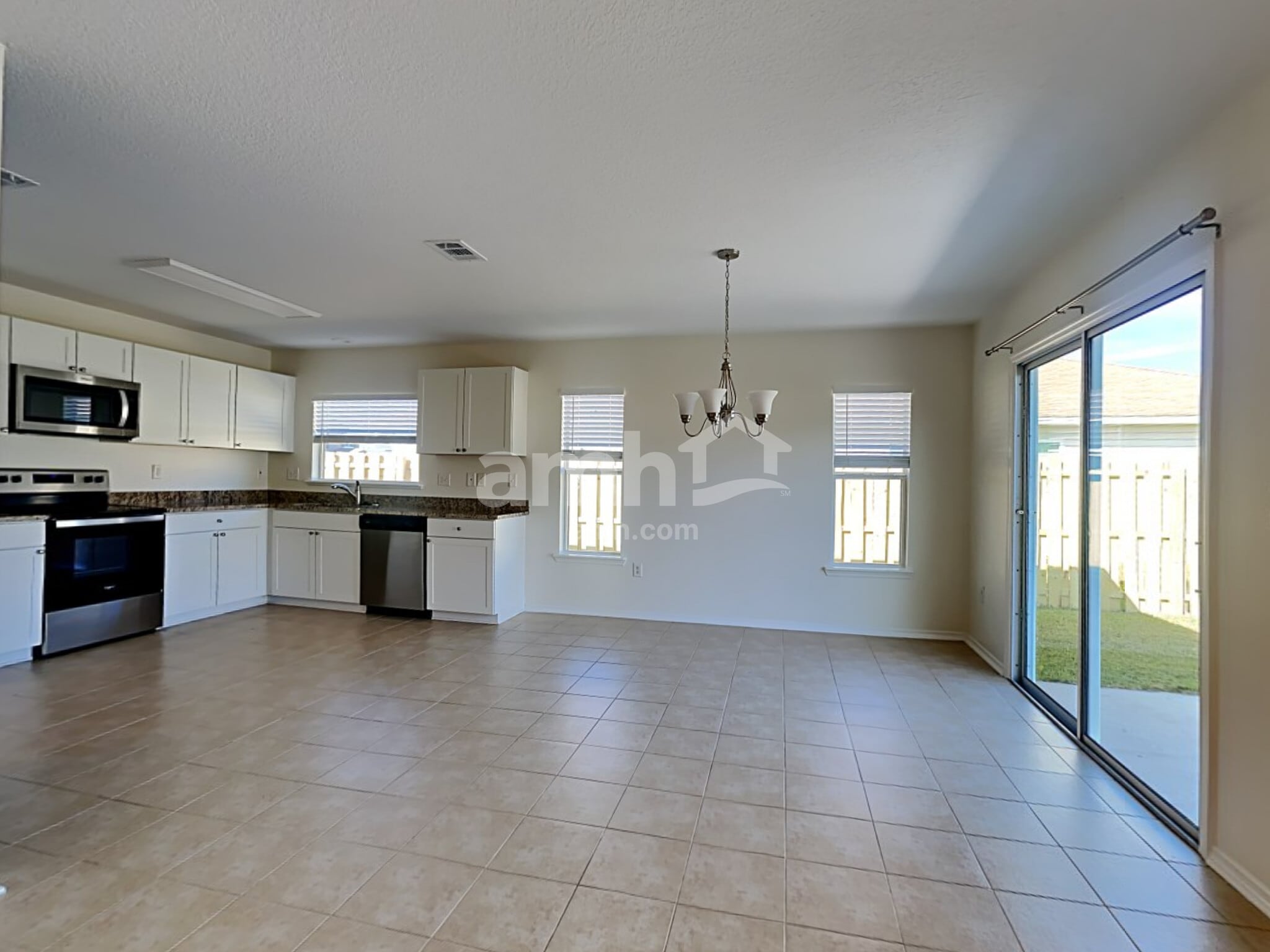 Building Photo - 77088 Cobblestone Dr
