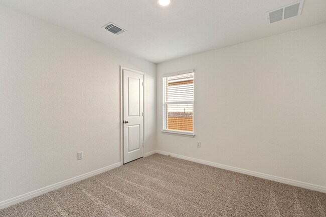 Building Photo - Modern Leander Living with Space to Grow and Room to Relax!