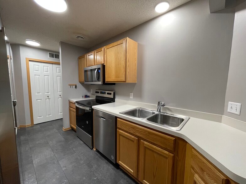 Building Photo - 7832 Harvest Lane